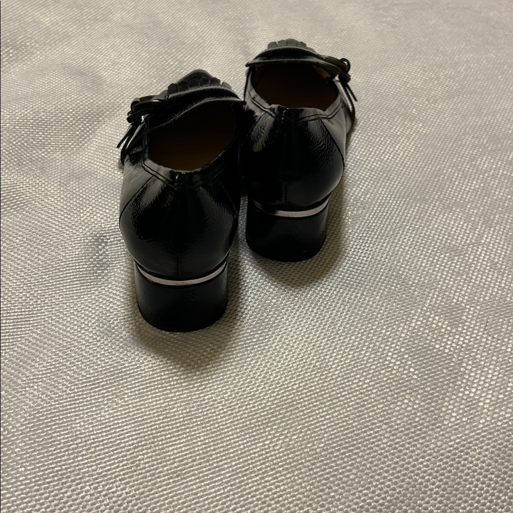 Franco Sarto Women’s Black Loafers
Size 5.5 - Picture 5 of 7